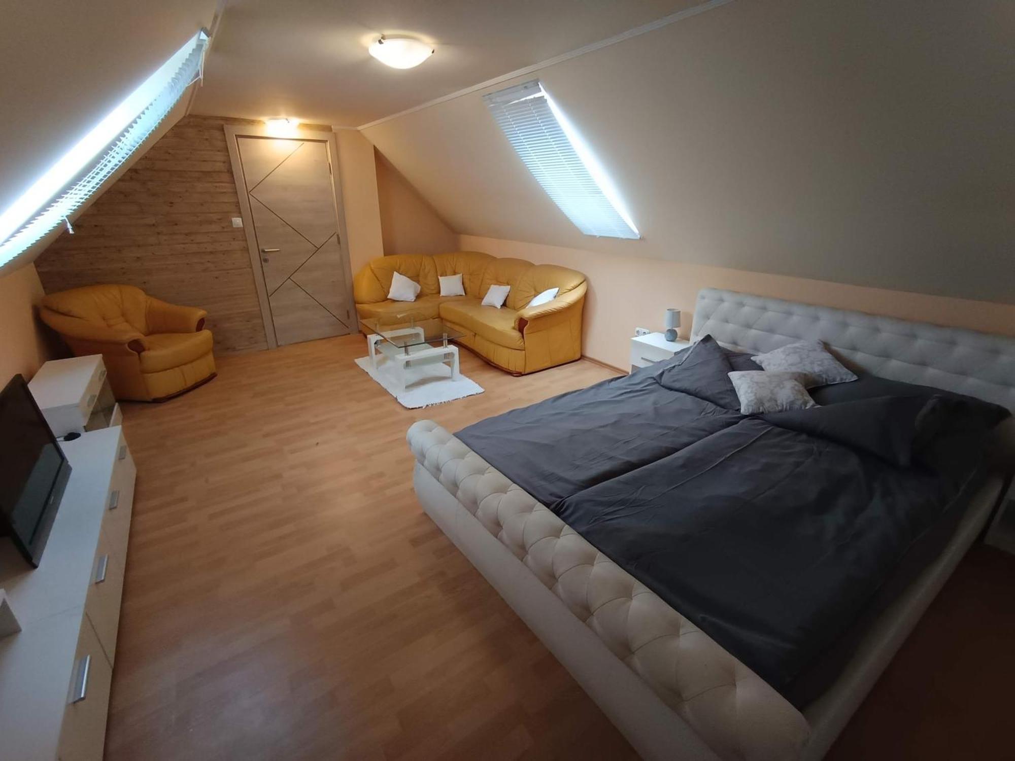 Nikolux Apartman Hajduszoboszlo Exterior photo