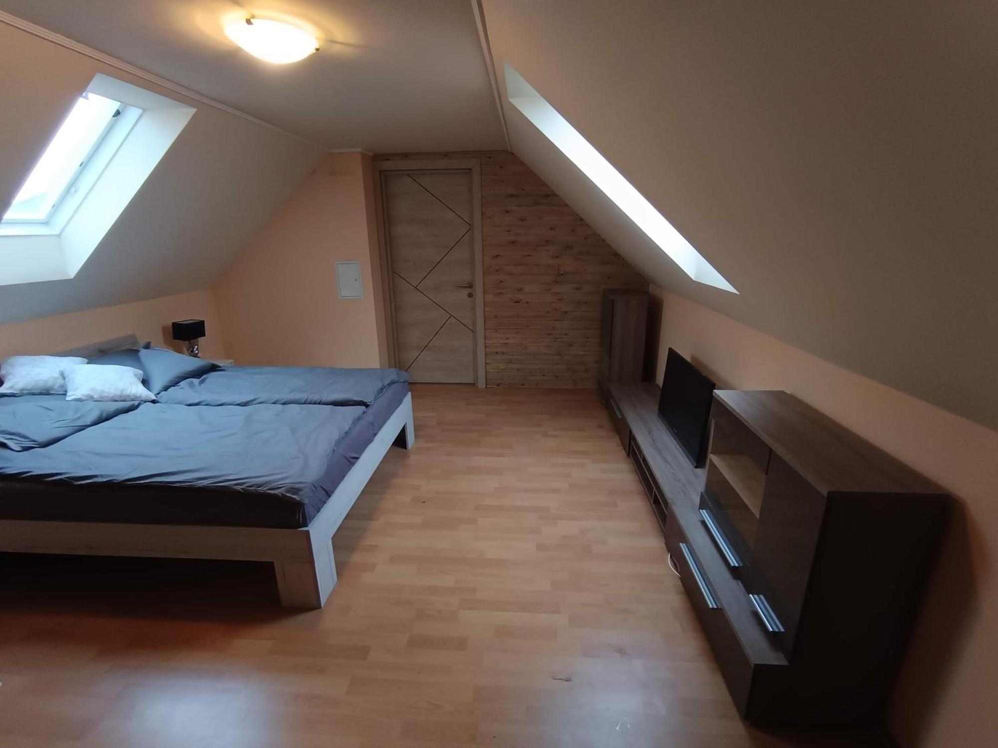 Nikolux Apartman Hajduszoboszlo Exterior photo
